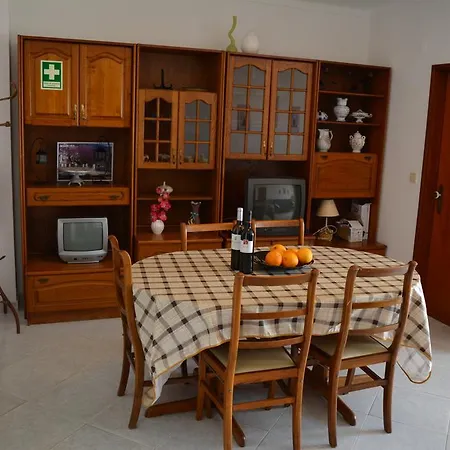 T2 10 D Apartment *
